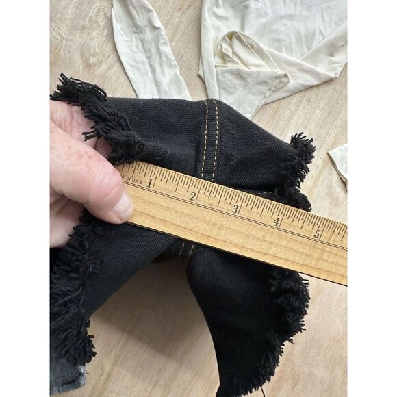 Levi’s And Free People Intimate Bundle Concert Ready M/L Black Cutoff Shorts 31” - Picture 5 of 8